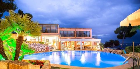 obiekt, teren hotelu, basen