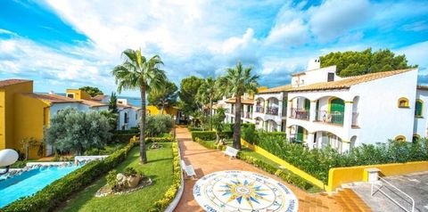 obiekt, teren hotelu, basen