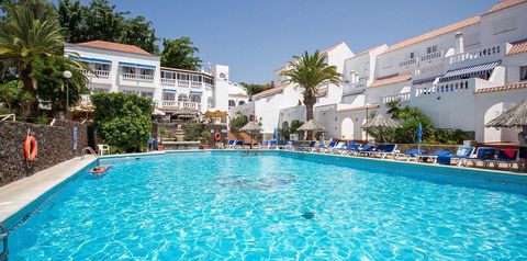 obiekt, teren hotelu, basen
