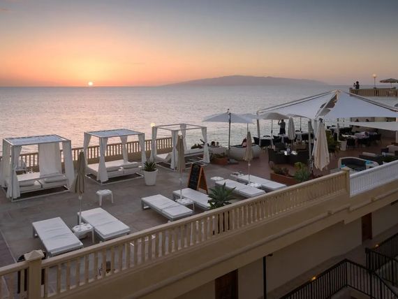 teren hotelu, restauracja
