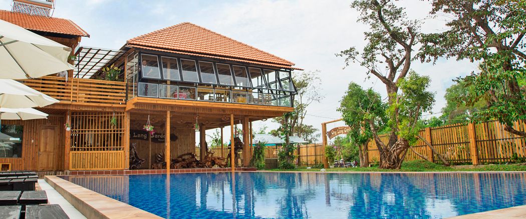 basen, teren hotelu, obiekt