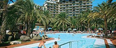 obiekt, teren hotelu, basen