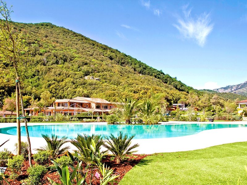 Ortano Mare Village