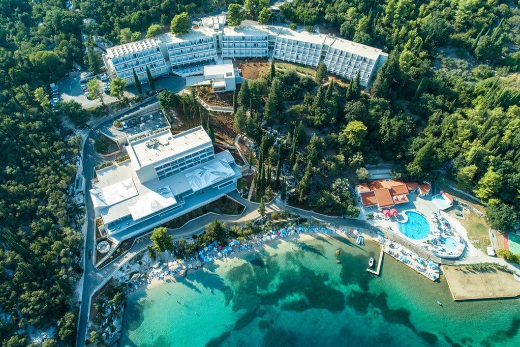 teren hotelu, basen, plaża