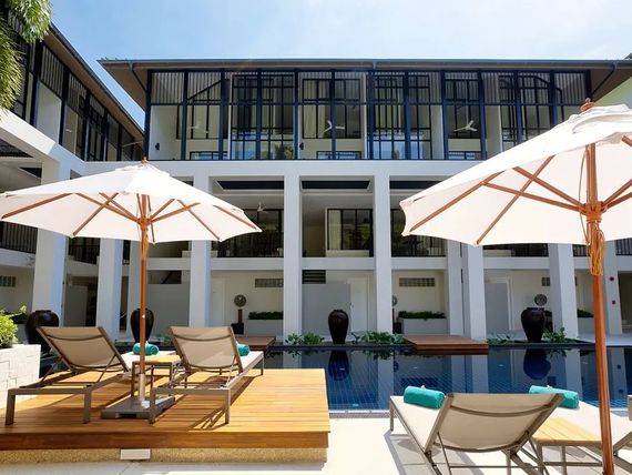 teren hotelu, basen