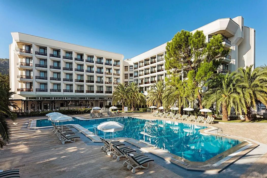 obiekt, teren hotelu, basen