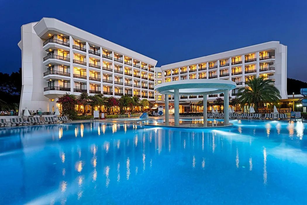 obiekt, teren hotelu, basen