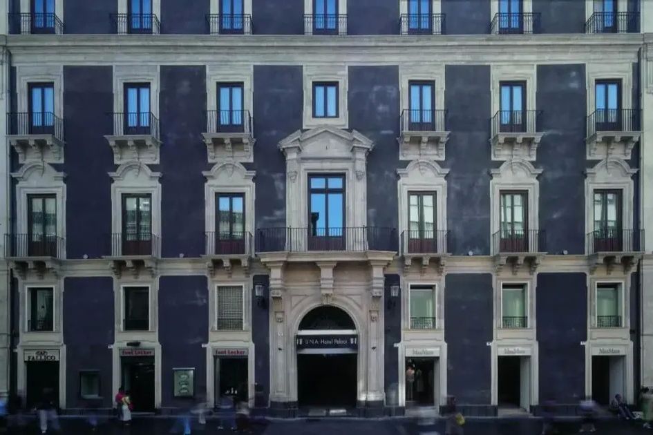 budynek główny, obiekt