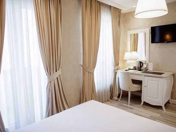 Palace &amp;amp; Spa Durres 5*