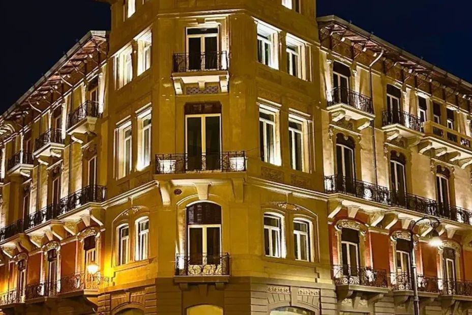 obiekt, budynek główny