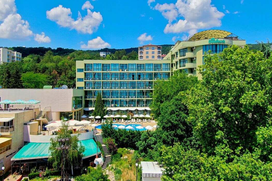 obiekt, teren hotelu
