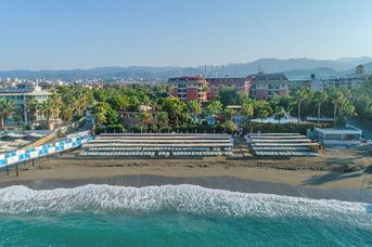Palmeras Beach