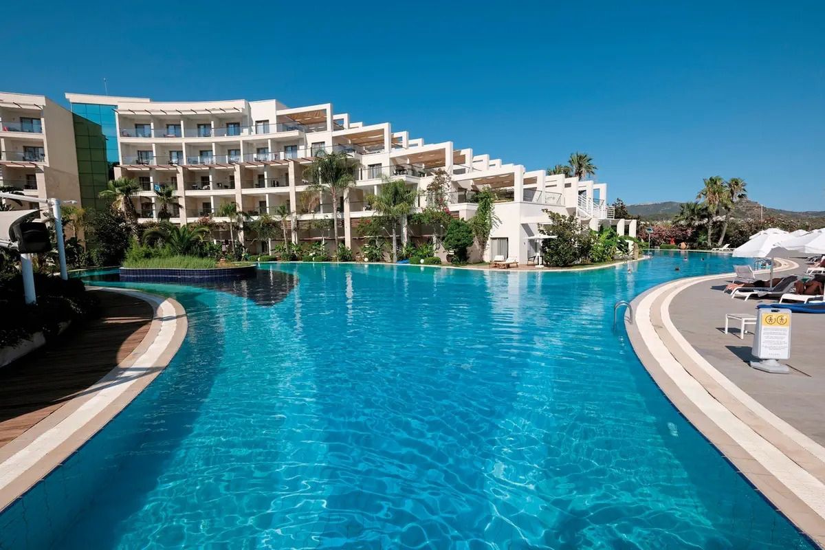 obiekt, teren hotelu, basen