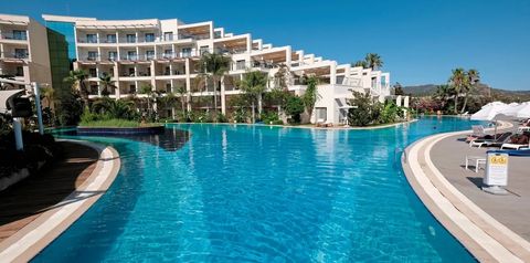 teren hotelu, obiekt, basen