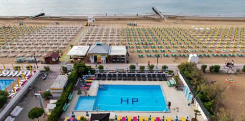 teren hotelu, basen, plaża
