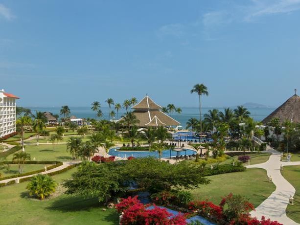 Secrets Playa Bonita Resort & Spa