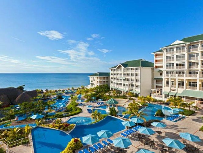 Sheraton Bijao Beach Resort