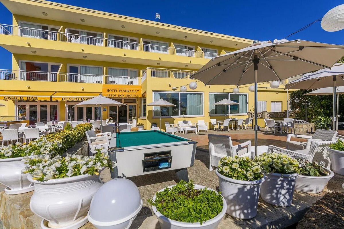 teren hotelu, obiekt