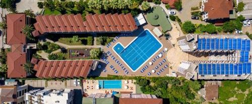 obiekt, teren hotelu