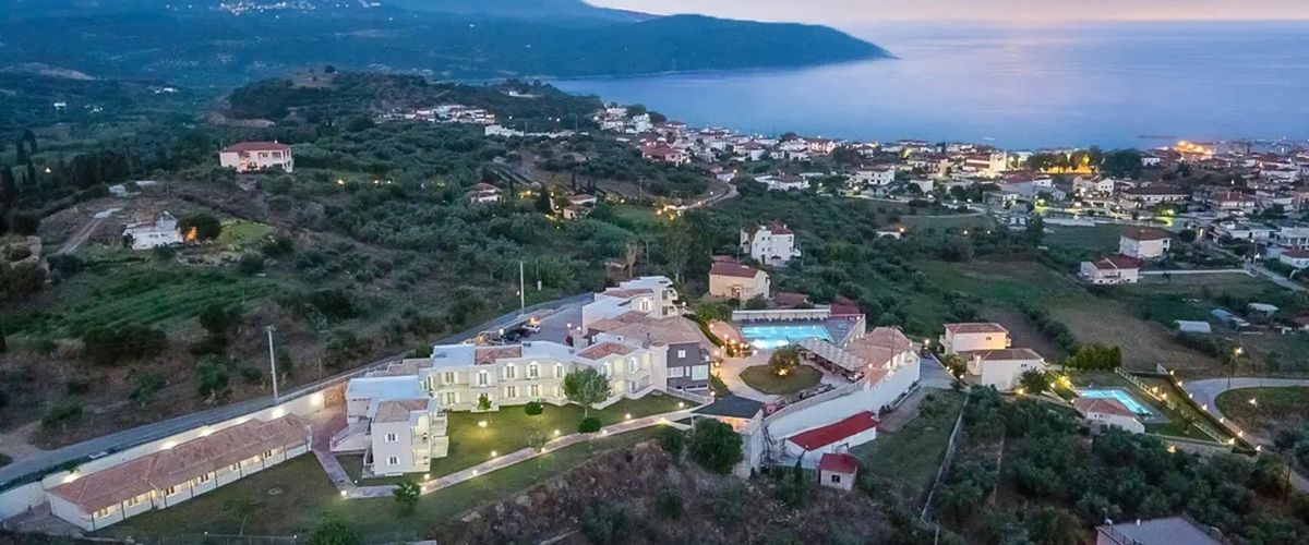 obiekt, teren hotelu, basen