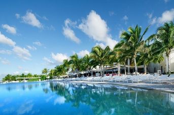 Papagayo Beach Resort