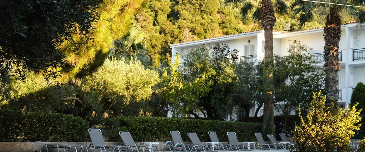 basen, teren hotelu, obiekt