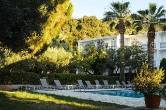 Paradise Beach Apartments