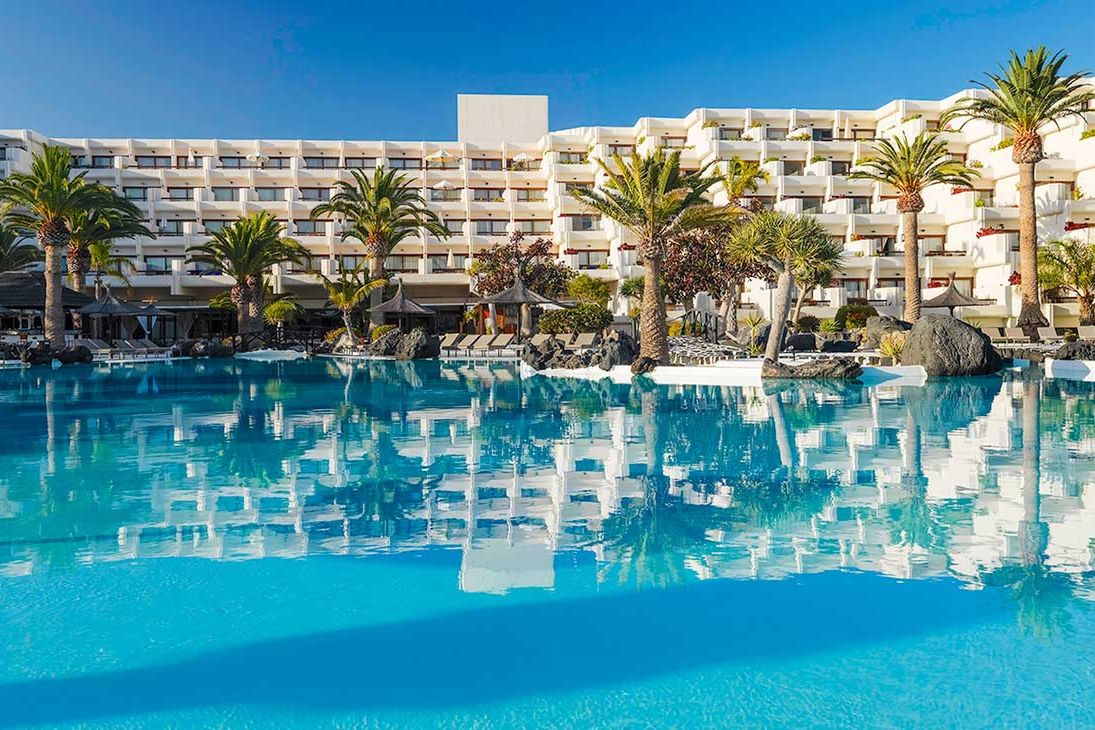 budynek główny, basen