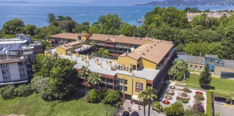 obiekt, budynek główny, teren hotelu