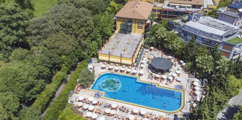 obiekt, teren hotelu, basen