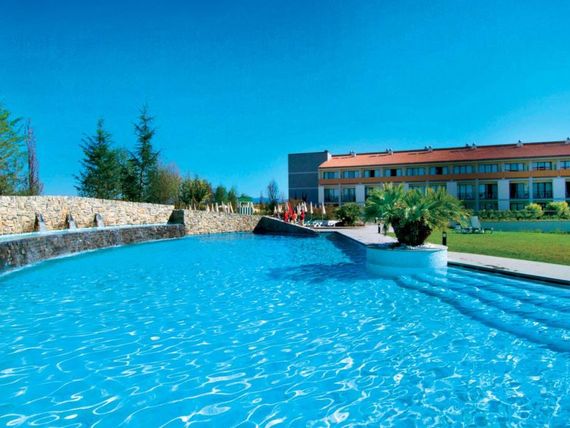 teren hotelu, obiekt, basen
