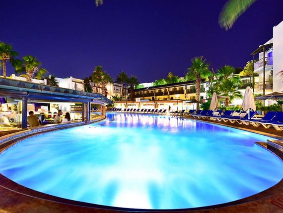 teren hotelu, basen