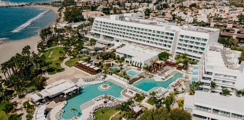 obiekt, budynek główny, teren hotelu, basen, plaża