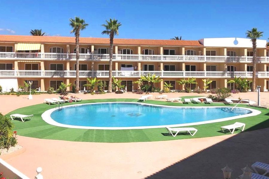 obiekt, teren hotelu, basen