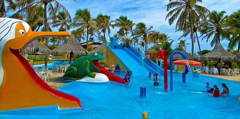 basen, zjeżdżalnia