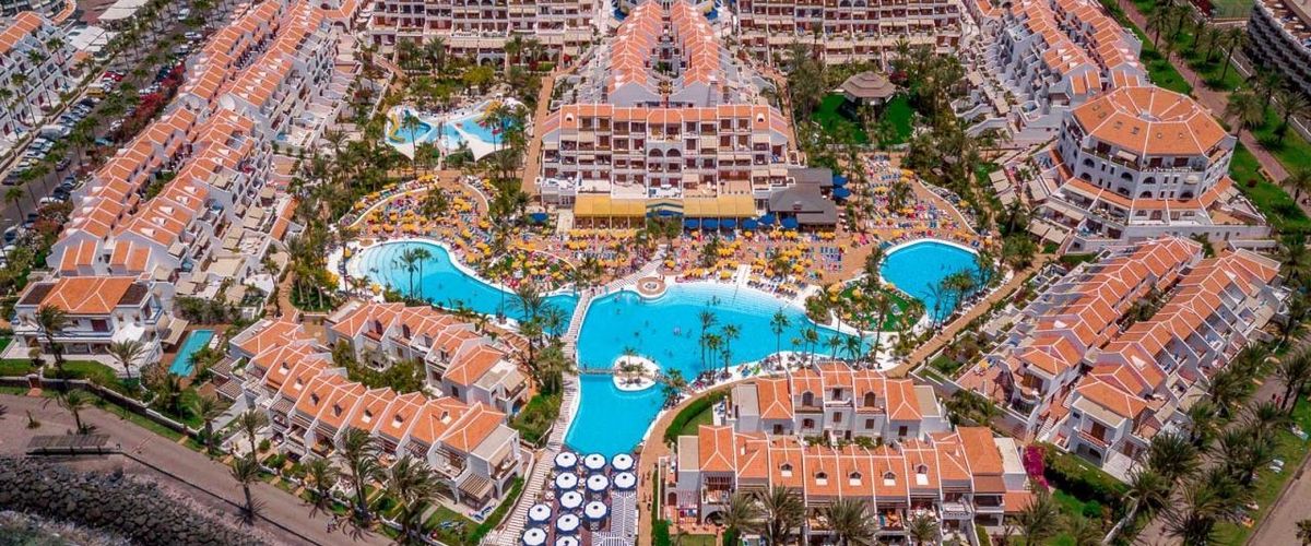 obiekt, teren hotelu