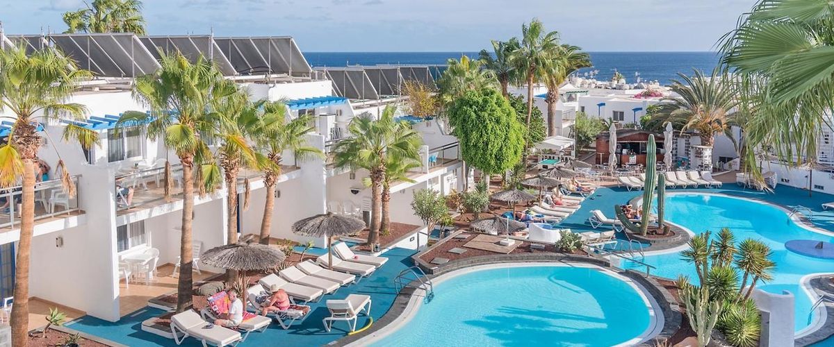 basen, teren hotelu, obiekt