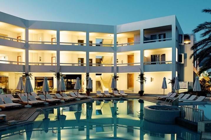 obiekt, teren hotelu, basen