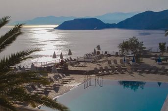 Peninsula Resort & Spa (Agia Pelagia)