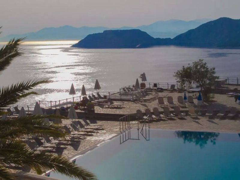 Peninsula Resort & Spa (Agia Pelagia)