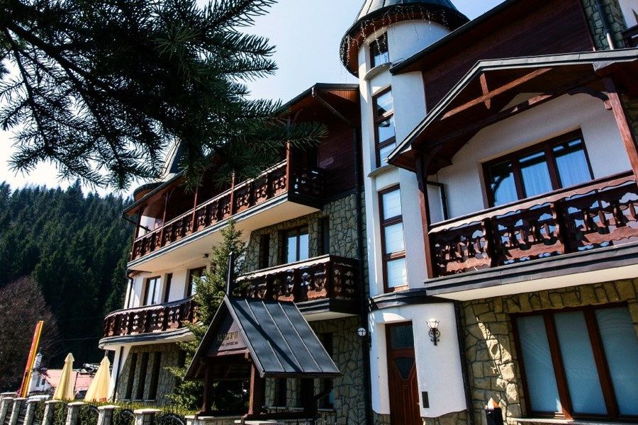 obiekt, budynek główny