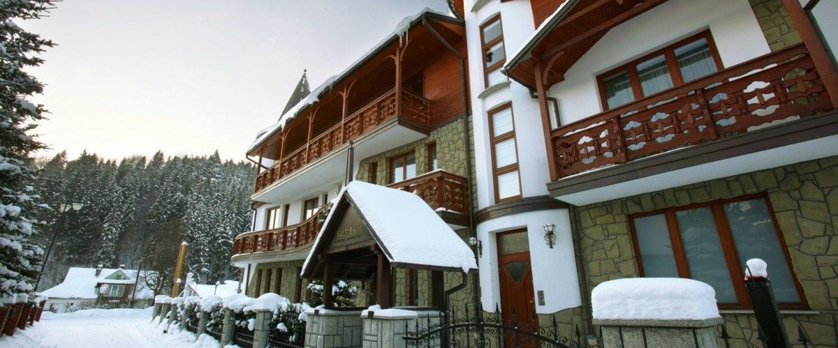 obiekt, budynek główny