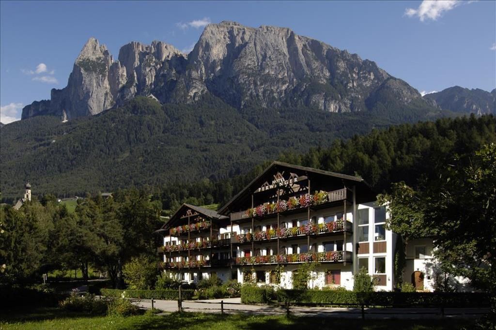 teren hotelu, budynek główny, obiekt