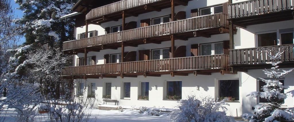 teren hotelu, budynek główny, obiekt