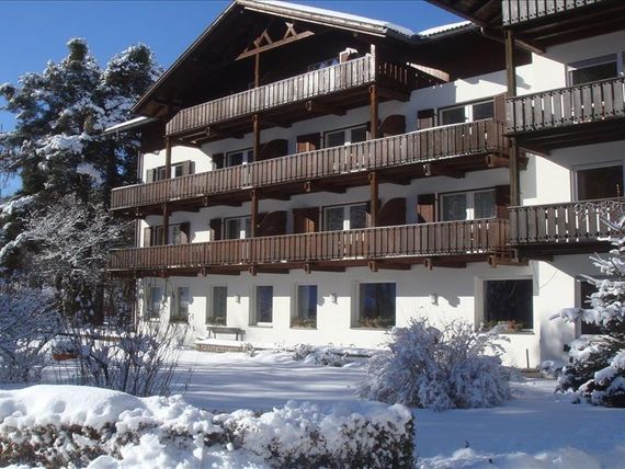 teren hotelu, budynek główny, obiekt