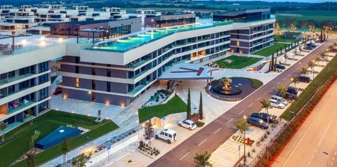 obiekt, teren hotelu, basen