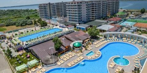 obiekt, teren hotelu, basen