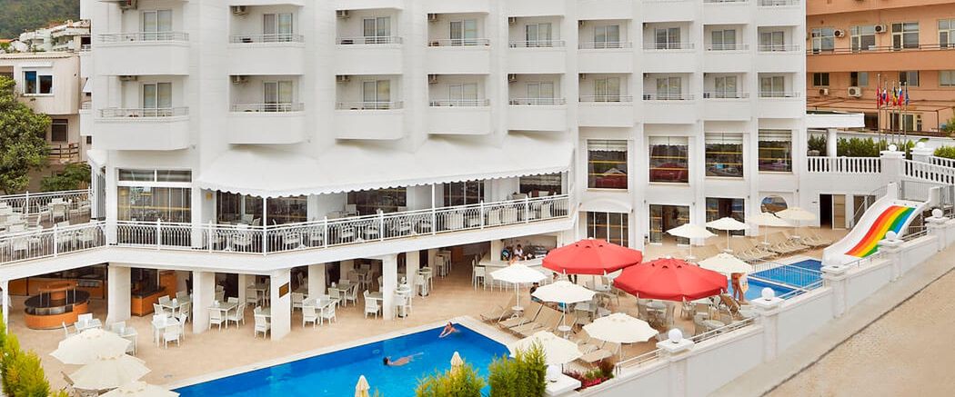 budynek główny, basen