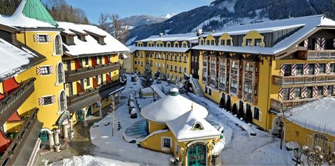 obiekt, budynek główny, teren hotelu