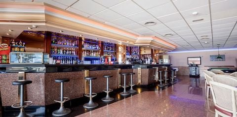 lobby bar